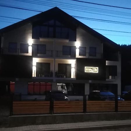 Danifeld Inn Voronet Exterior foto